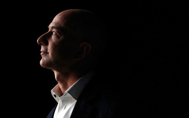 Sự thật về ‘Cáo già phố Wall’ mang tên Jeff Bezos và cách gã khổng lồ Amazon trốn thuế