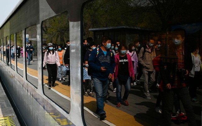 Người dân Bắc Kinh bắt đầu ồ ạt rời khỏi thành phố
